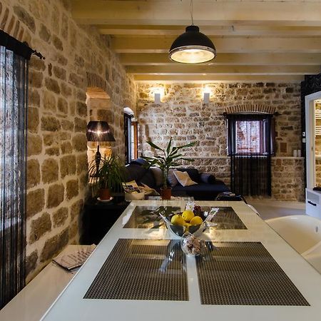 Apartment Capo Family & Capo Studio -Old Town-Parking Trogir Habitación foto